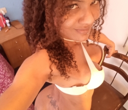 Gabriela Leal 