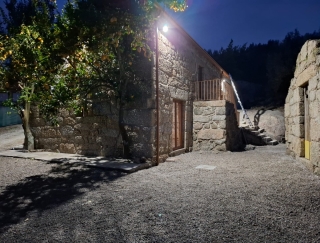 Aluga-se quartos / Quinta do Bairro