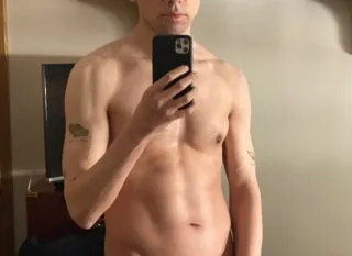 Discreto e masculino 28 anos Português. Lisboa. De