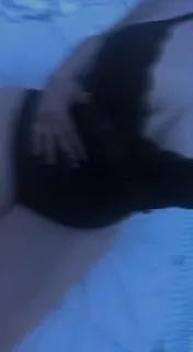 morena tatuada submissa 