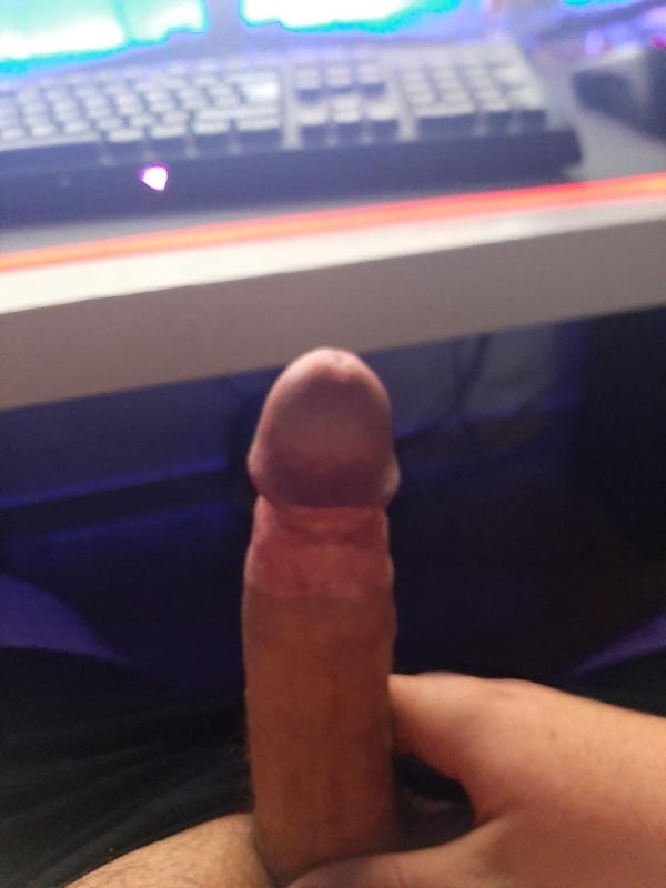 Olá sou um jovem adulto a procura de mulheres