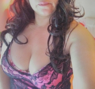 NOVIDADE 1ª .SARA  SENSUAL ,,,MEIGUINHA  PELUDA 