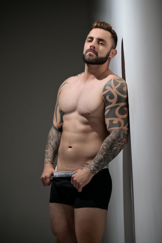 Caleb Massagens com finalizações
